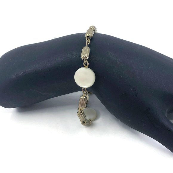 Vintage Mother of Pearl Link Bracelet - Picture 3 of 7